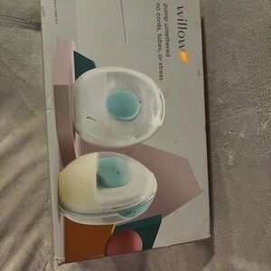 Willow Go hands free pump